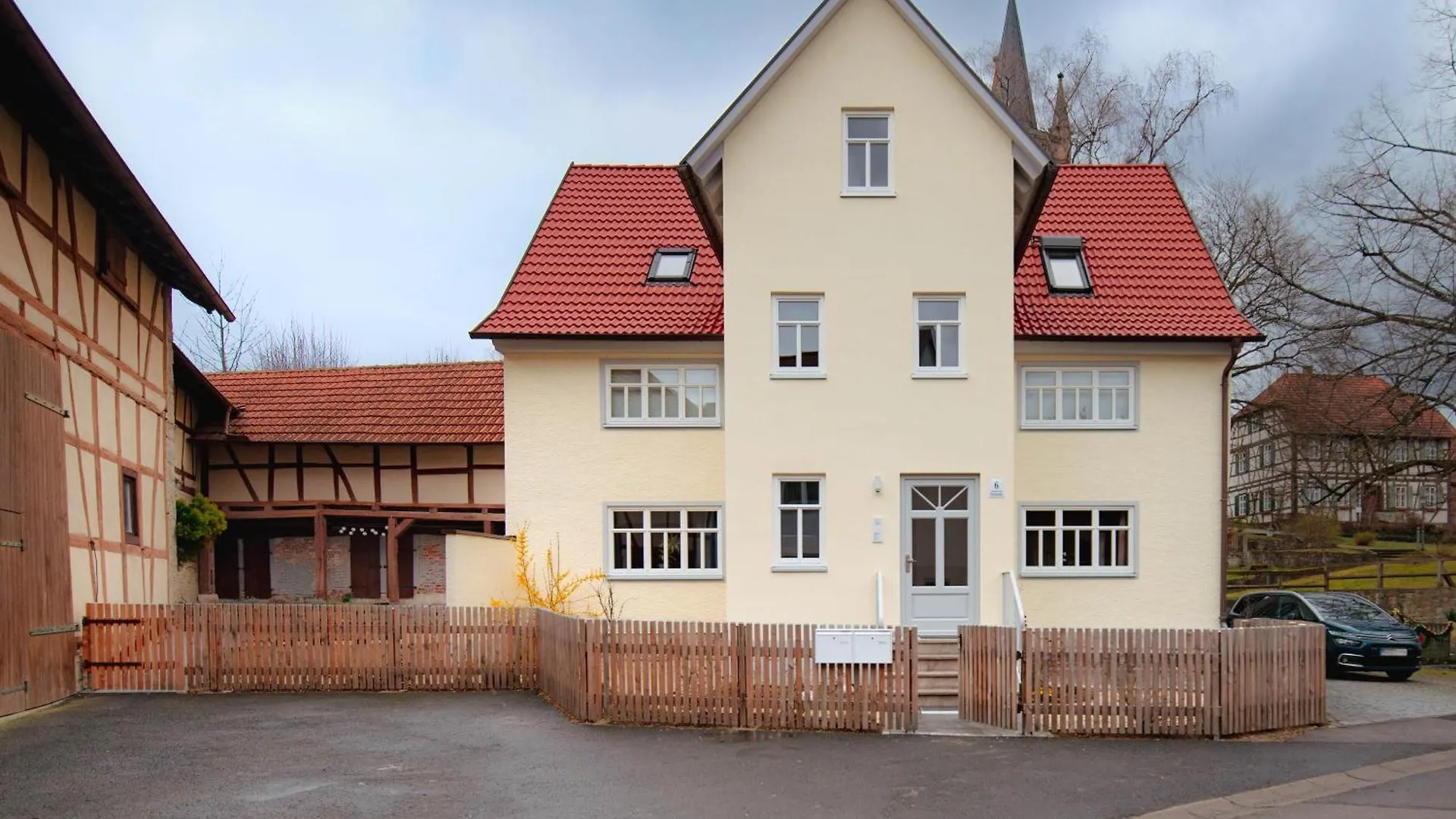 Ferienwohnung Am Kirchbrunnen In Der Rhoen Urspringen Апартаменты